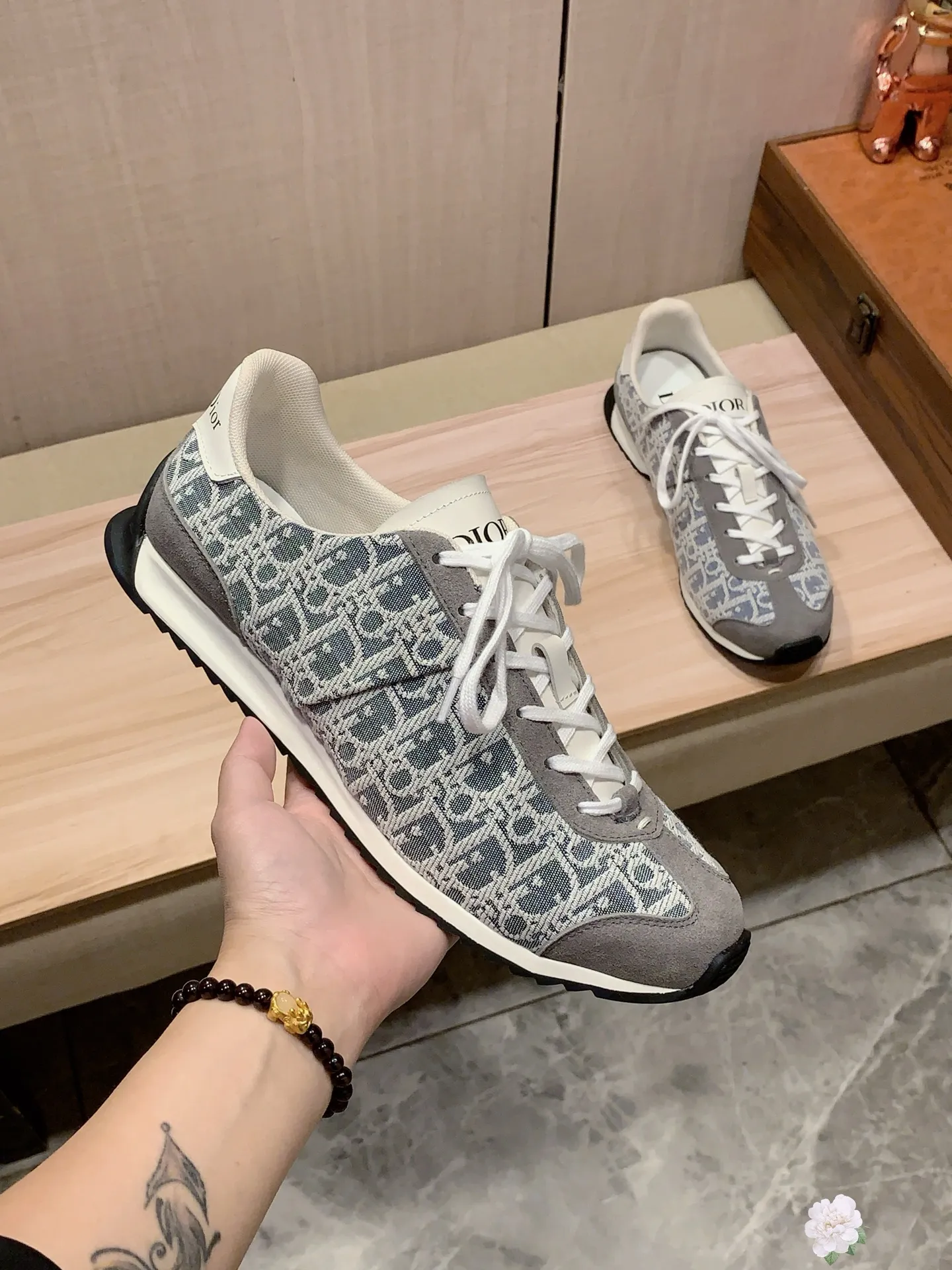 Men's Men's Shoes💰442💰💰🎩🎩[Lightning][Lightning] "Dior DIOR*" The latest and most popular casual shoes, top brand [seduce] luxury ~ purchasing agency, top ~ quality. [Strong] The upper is made of imported breathable cowhide with woven material ➕ breathable sheepskin feet (•) and fine workmanship. The original stylish and stylish soft rubber wear-resistant and non-slip outsole is light and comfortable on the feet. The real thing looks better when photographed in real life. 413: Code: 35-44, 45.46 can be customized, 8️⃣ colors selected